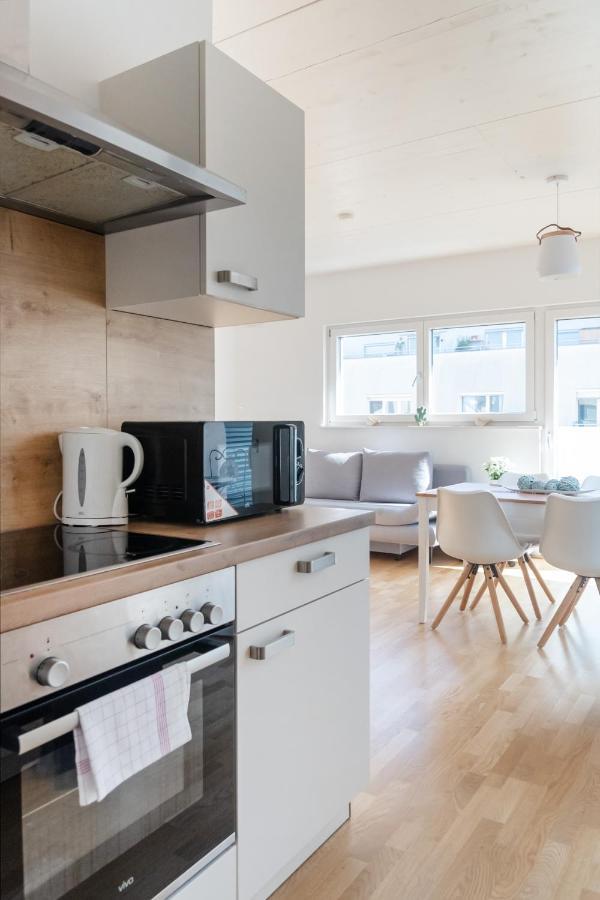 Helles, Neues Dg Apartment Mit Blick Zum Donauturm Відень Екстер'єр фото